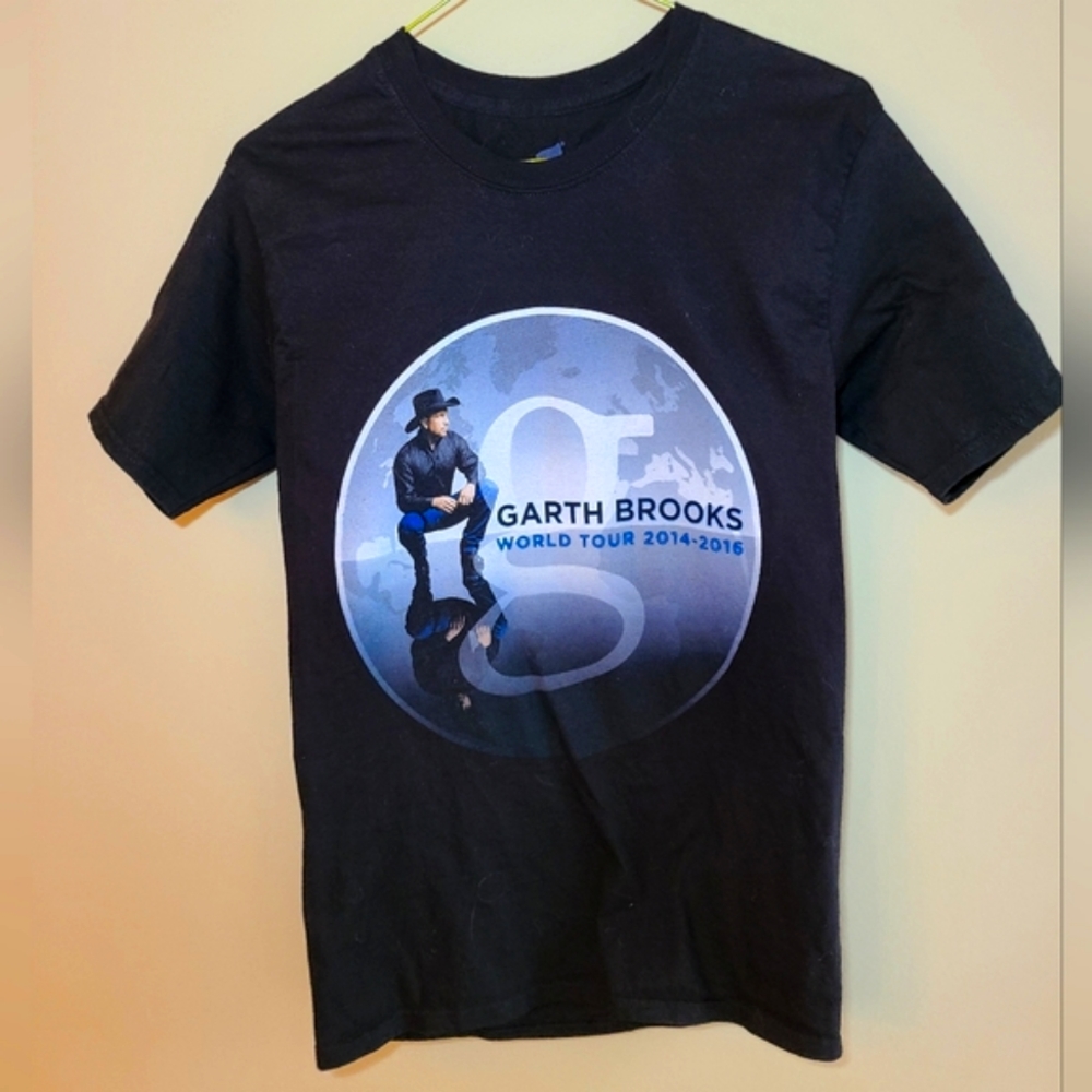Garth Brooks concert Tee EUC.